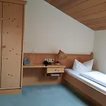 Am Schoenenberg Hotell