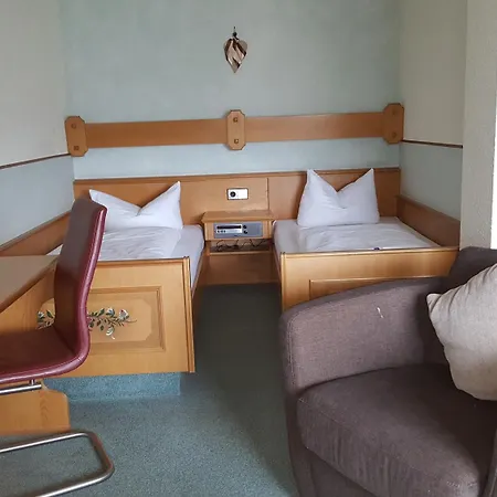 Am Schönenberg 3*