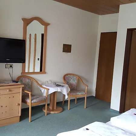 Am Schönenberg 3*