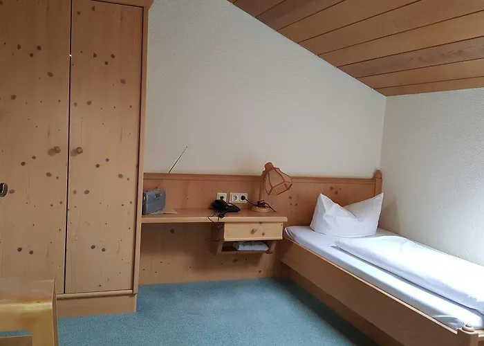 Am Schoenenberg Hotel