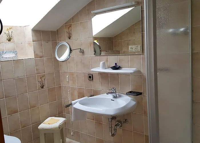 Hotel Am Schoenenberg 3*