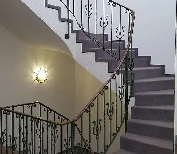 Am Schoenenberg Hotel